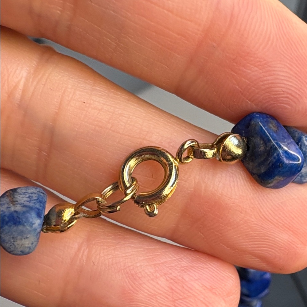 Vintage Lapis lazuli Stone Necklace. 16 inches. Excellent condition. - Picture 4 of 4